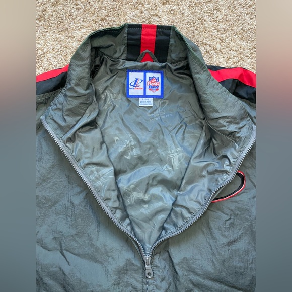 Vintage Logo Athletic Tampa Bay Buccaneers Windbreaker Jacket Size Men’s Large - Picture 3 of 11